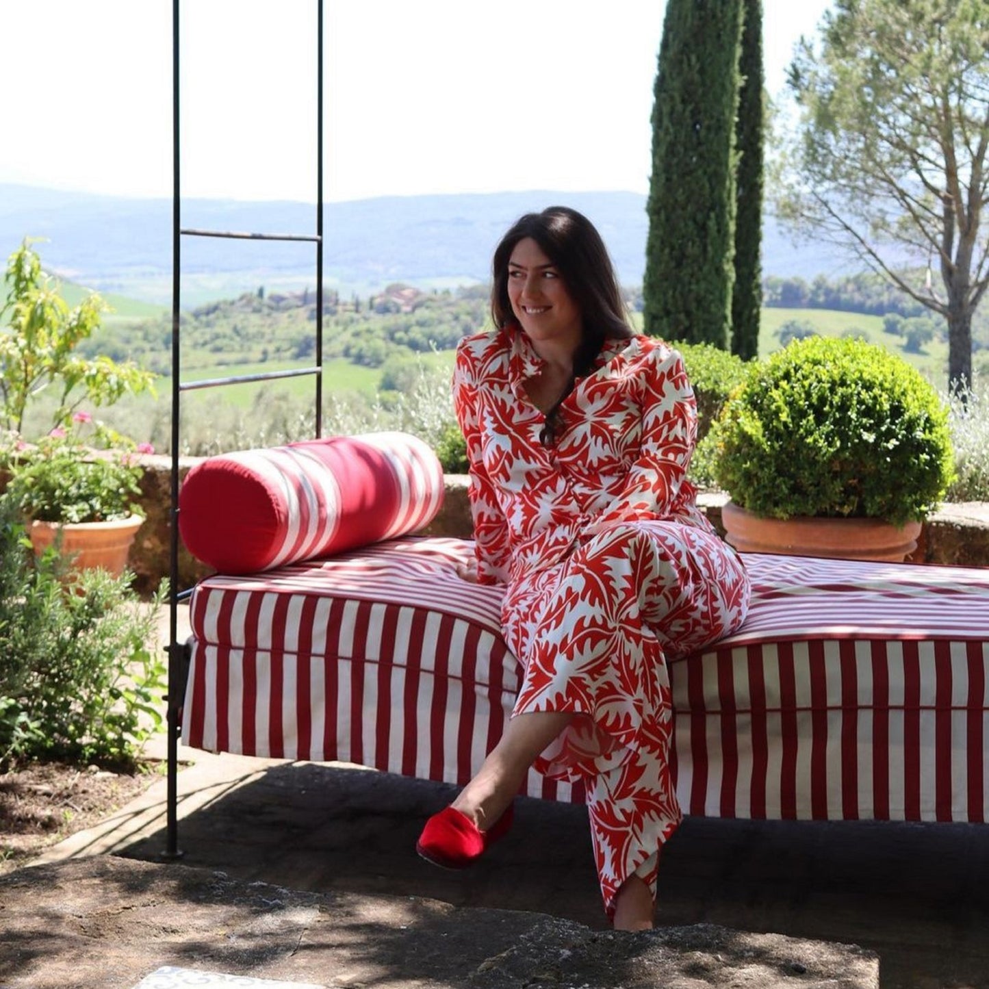 Amber Guinness takes you to Firenze in Yali Pyjamas!