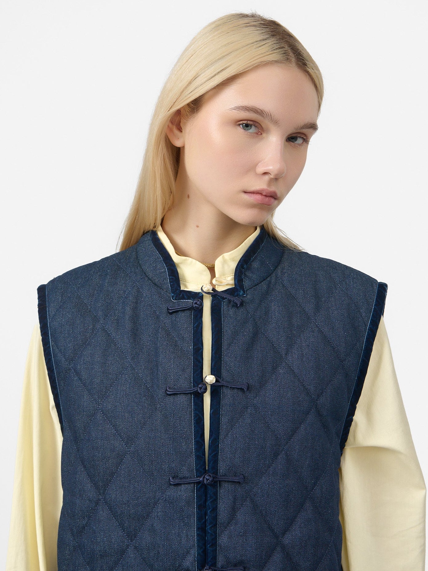 Charlie Vest in Raw Denim – YALI Milano